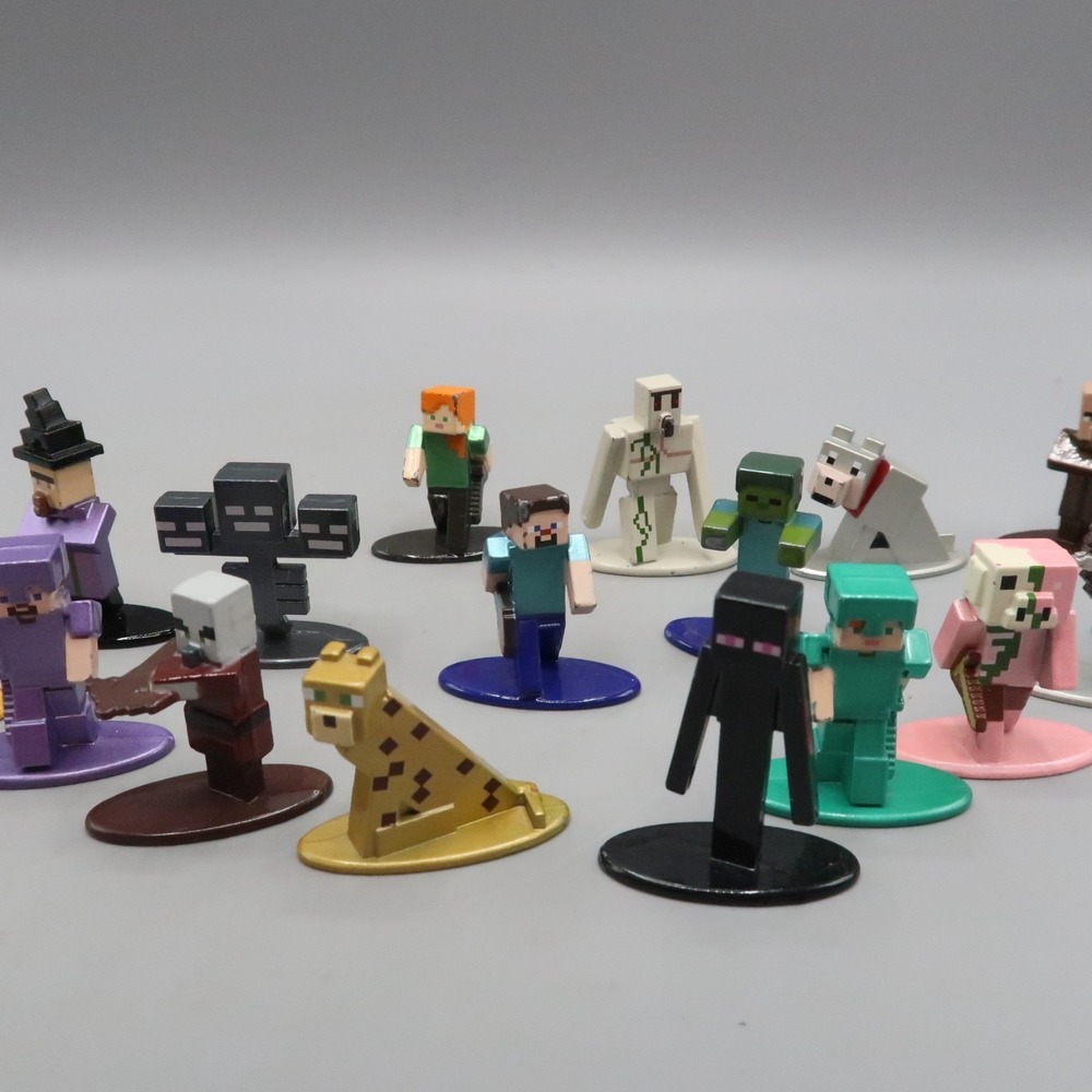 Minecraft Action Figures Die-Cast Metal Lot of 18 JADA Nano Toys Metalfigs Mini